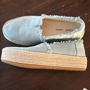 Tom’s Valencia platform shoe